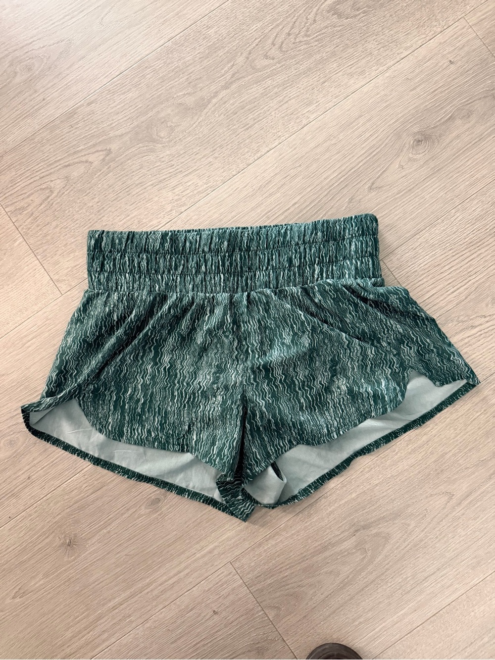 Zella Teal Green Wave-Print Interval Woven Athletic Shorts
